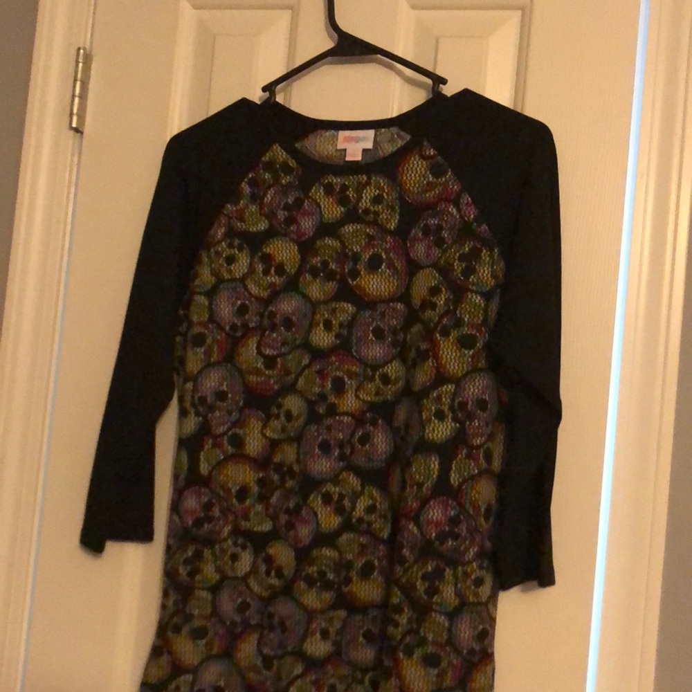 Lularoe skull top